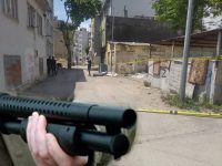 Bandırma Paşamesçit Mahallesi’nde çarşamba günü öğlen saatlerinde yaşanan silahlı kavgada