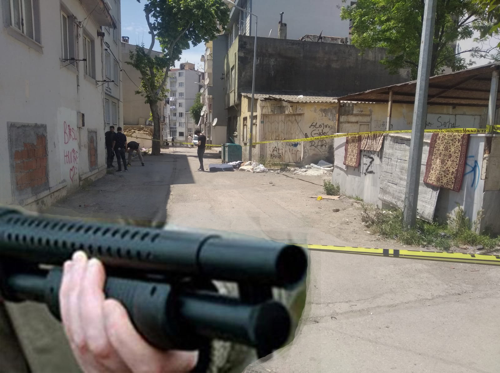 Bandırma Paşamesçit Mahallesi’nde çarşamba günü öğlen saatlerinde yaşanan silahlı kavgada
