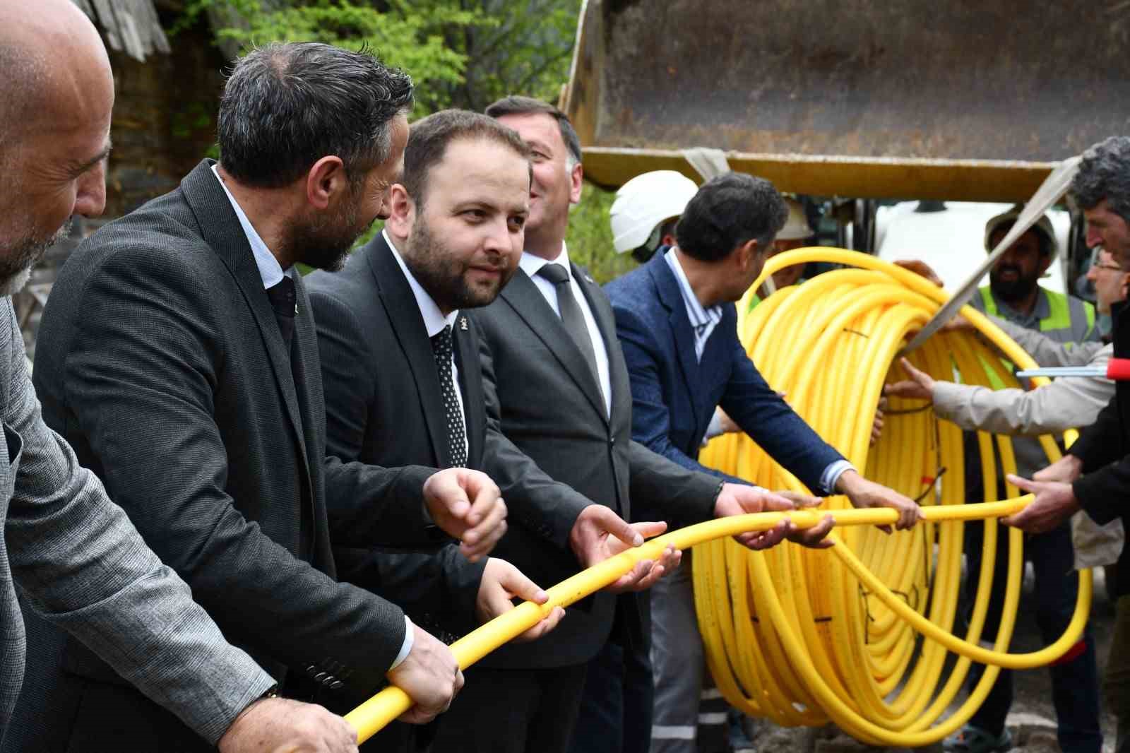 ARDAHAN’IN POSOF İLÇESİ İLK KEZ DOĞALGAZA KAVUŞUYOR. İLÇEDE DOĞALGAZ HATTI