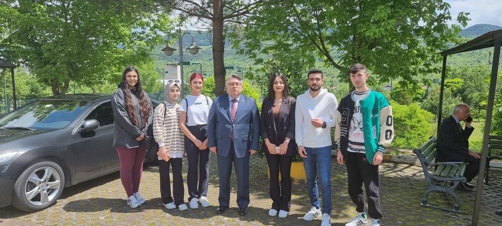 PROF. DR. ÖZÖLÇERDEN DEVREK KAMPÜSÜNE ZİYARET
