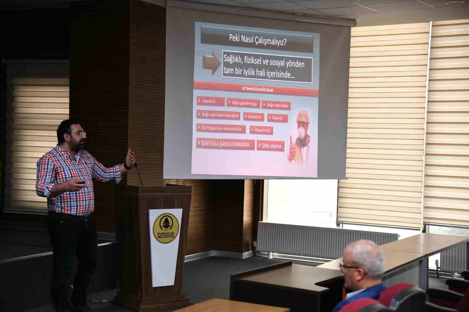 PURSAKLAR BELEDİYESİ, HİZMET İÇİ EĞİTİM PROGRAMLARI ÇERÇEVESİNDE BELEDİYE PERSONELİNE "İŞ