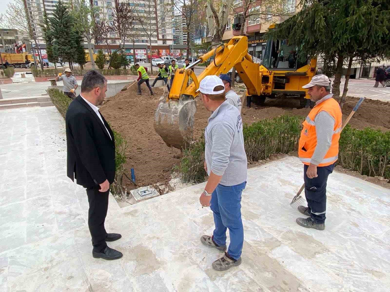 PURSAKLAR BELEDİYESİ, SIFIRDAN YENİLEME ÇALIŞMALARINI YÜRÜTTÜĞÜ EVCİL HAYVANLAR PARKI’NI YAZ