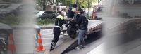 Kent içinde kullandığı motosikletin plakasını örtmek suretiyle abart egzoz kullanarak