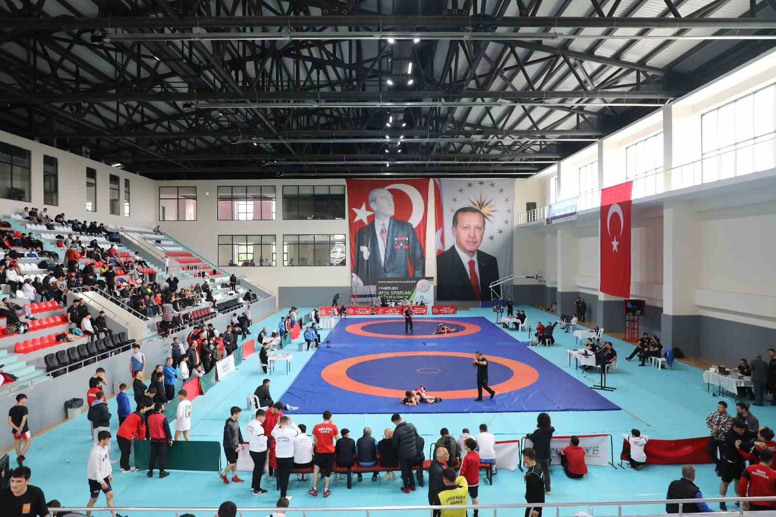 CUMHURBAŞKANI RECEP TAYYİP ERDOĞAN TARAFINDAN AÇILIŞI GERÇEKLEŞTİRİLEN AKYAZI RECEP TAYYİP