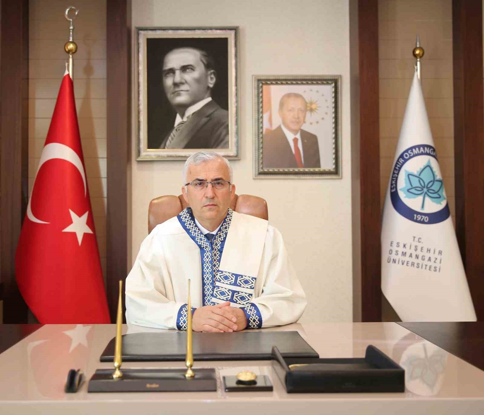 ESKİŞEHİR OSMANGAZİ ÜNİVERSİTESİ (ESOGÜ) REKTÖRÜ DR. KAMİL ÇOLAK, 19 MAYIS