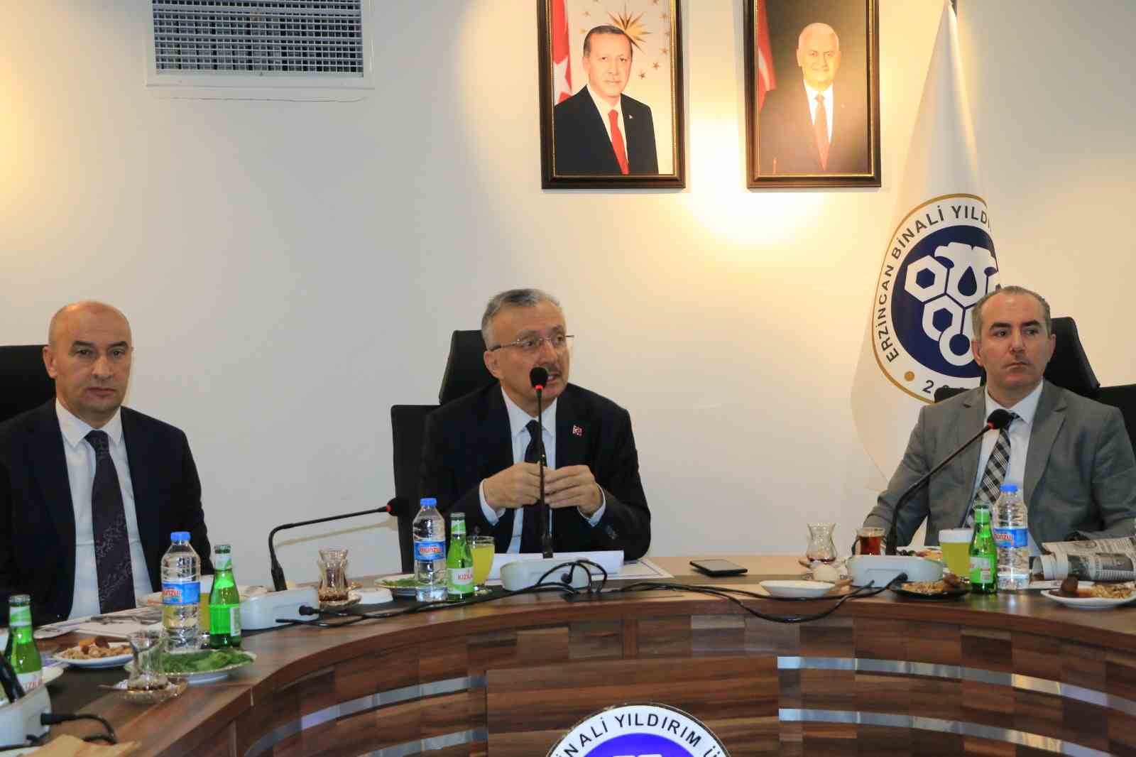 REKTÖR PROF. DR. LEVENT, GAZETECİLERLE BİR ARAYA GELDİ