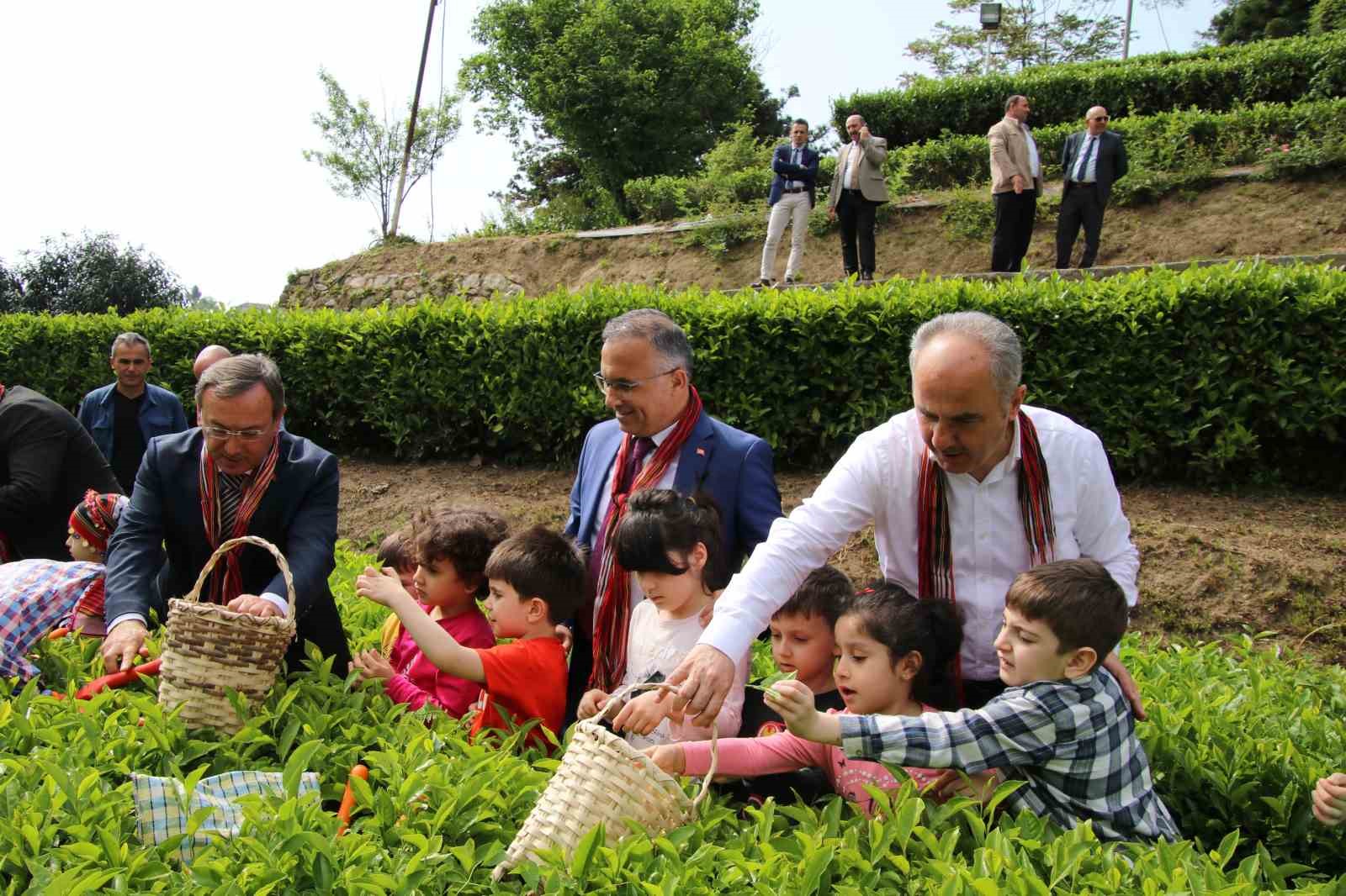 AÇILAN 2023 YILI YAŞ ÇAY SEZONU İÇİN RİZE PROTOKOLÜ MİNİK