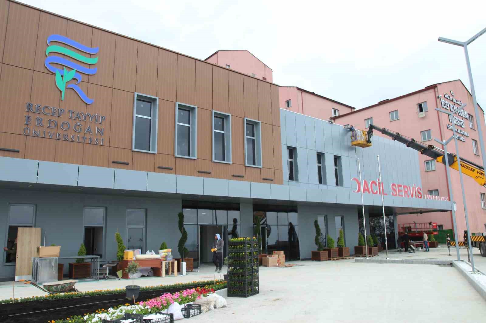 RECEP TAYYİP ERDOĞAN ÜNİVERSİTESİ EĞİTİM VE ARAŞTIRMA HASTANESİNDE YAPILAN YENİ