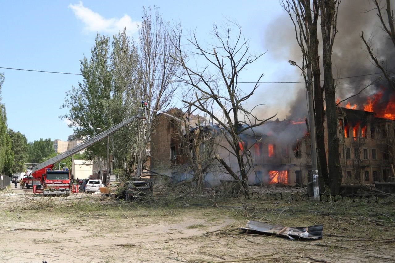 RUSYA’NIN UKRAYNA’NIN DNİPRO KENTİNDE KLİNİĞE DÜZENLEDİĞİ FÜZE SALDIRISINDA 1 KİŞİ