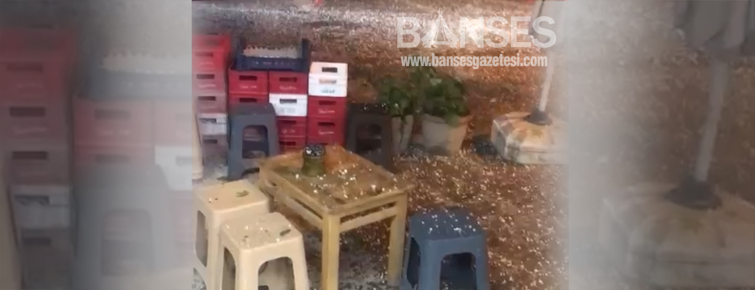 Erdek’te yoğun yağış sele neden oldu Erdek’te saat 21.00’da başlayan sağanak yağış beraberinde dolu yağışını da