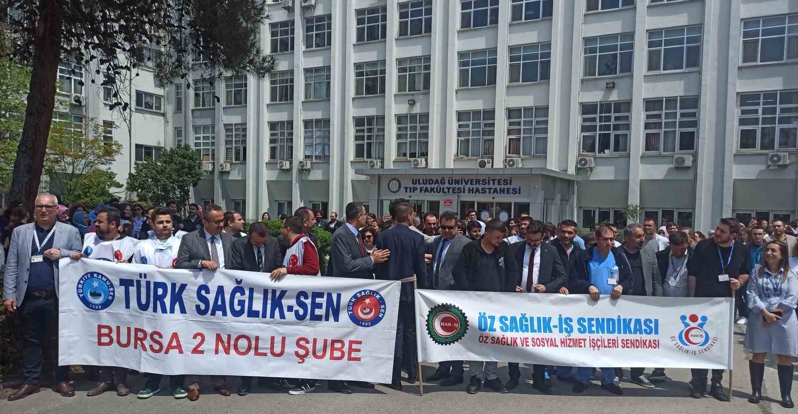 ULUDAĞ ÜNİVERSİTESİ TIP FAKÜLTESİ HASTANESİ ÇALIŞANLARI, MESAİ ARKADAŞLARINA YAPILAN SALDIRIYI