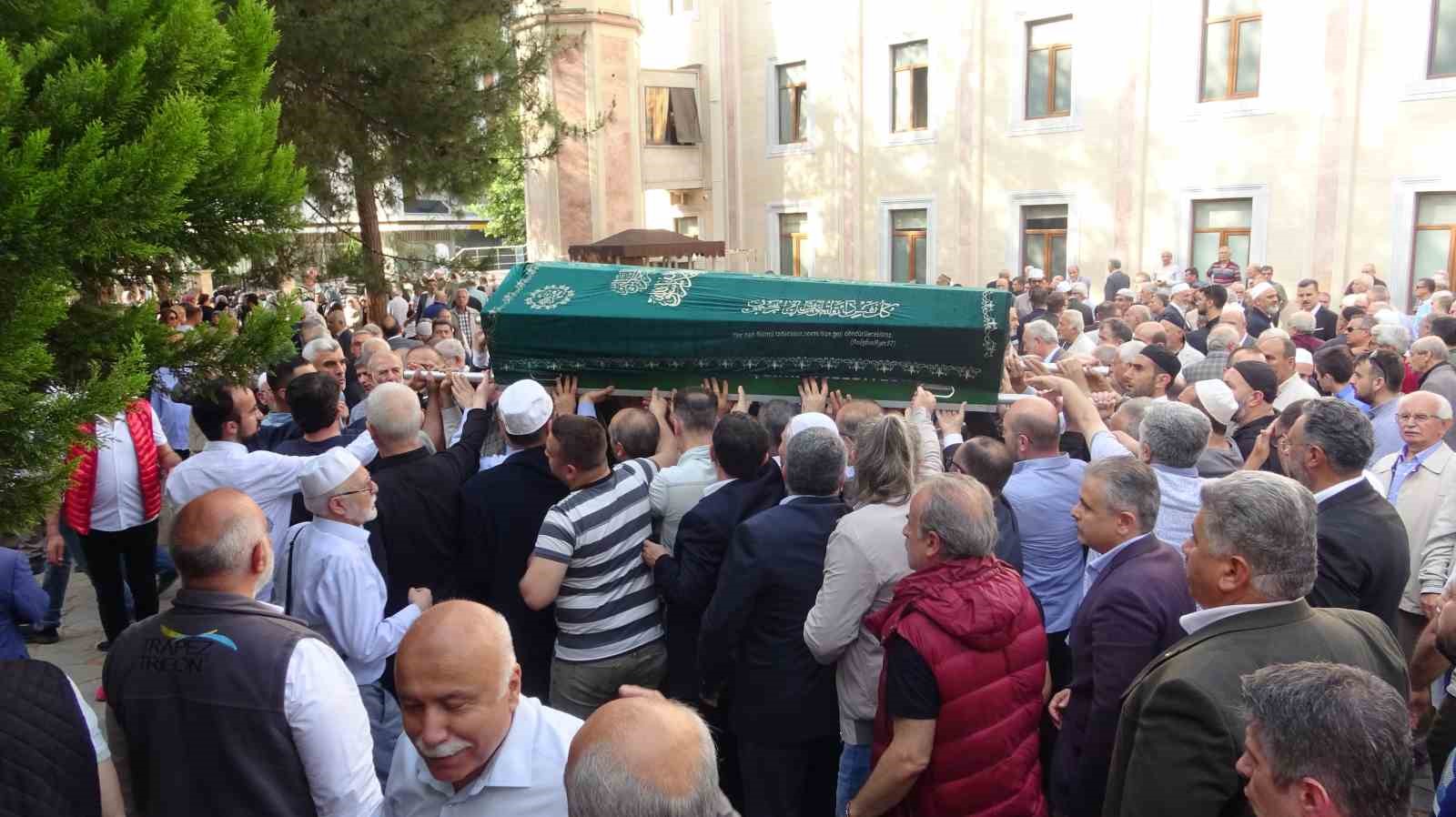 ŞAİR CENGİZ NUMANOĞLU, BURSA'DA SON YOLCULUĞUNA UĞURLANDI.