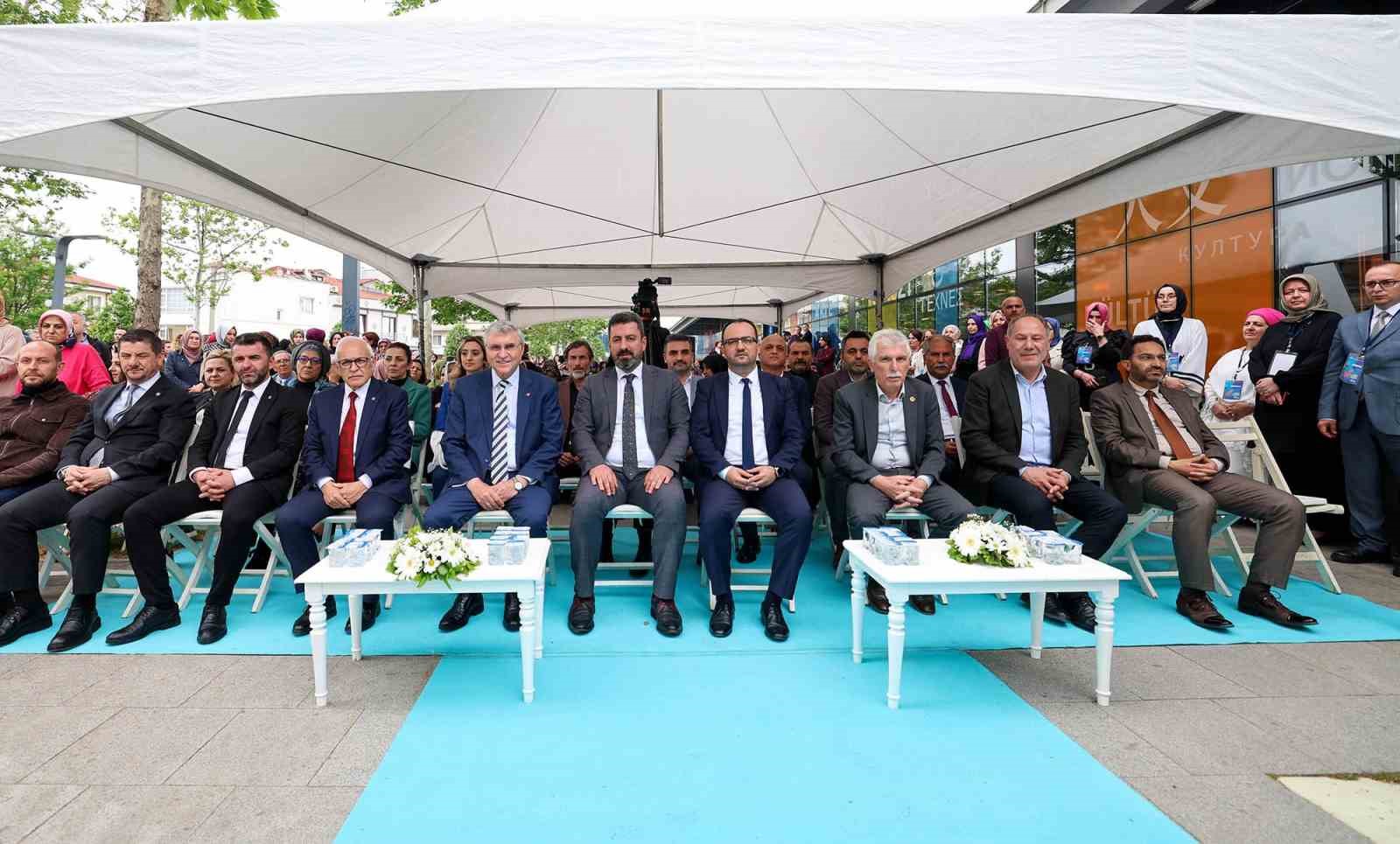 SAMEK’İN HÜNERLİ ELLERİ YIL BOYUNCA HAZIRLADIKLARI ESERLER ‘YIL SONU SERGİSİ’