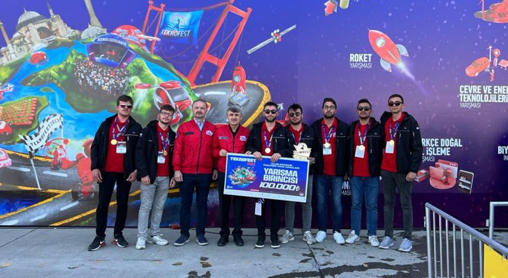 ŞAMPİYON DPÜ KARANDA İHA, TEKNOFEST ÖDÜLÜNE KAVUŞTU