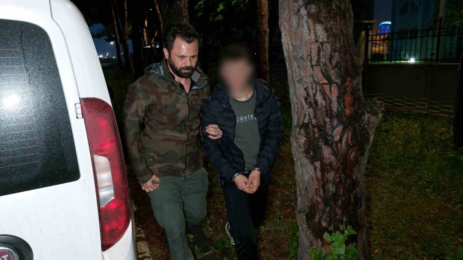 M.Ö.Y. (28) OLAYDA KULLANDIĞI POMPALI TÜFEKLE BİRLİKTE YAKALANDI.