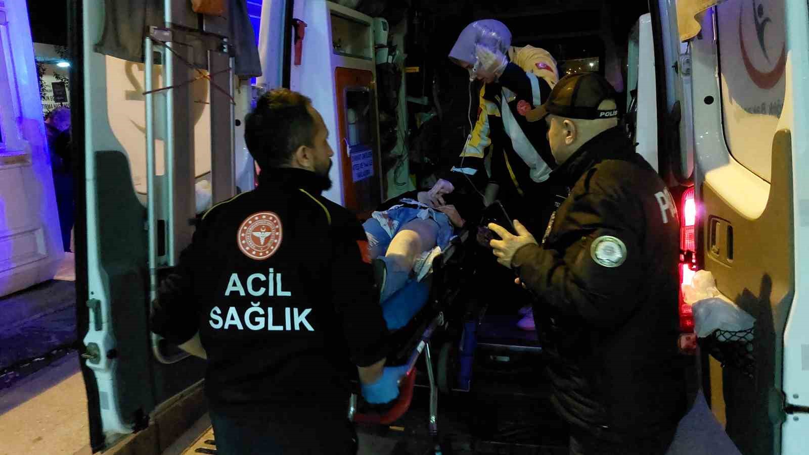 SAMSUN'DA POMPALI TÜFEKLİ SİLAHLI SALDIRIYA UĞRAYAN B.G.(21) YARALANARAK HASTANELİK OLDU.