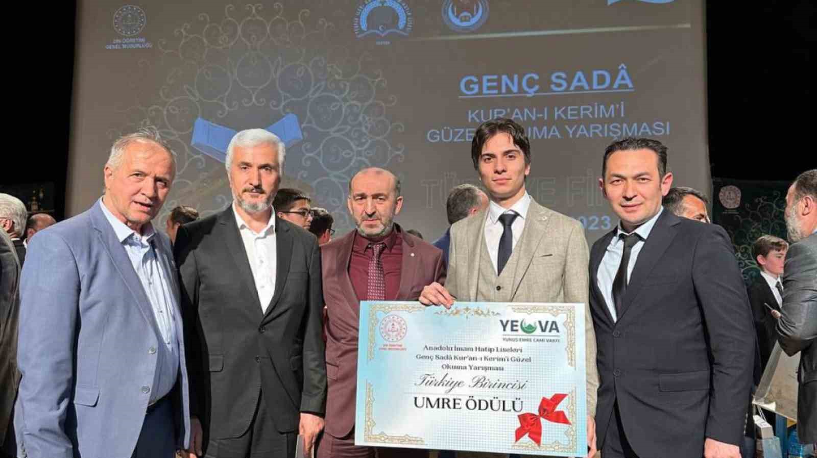 YARIŞMADA SAMSUN İLKADIM ŞEHİT AHMET ALTUNOĞLU ANADOLU İMAM HATİP LİSESİ