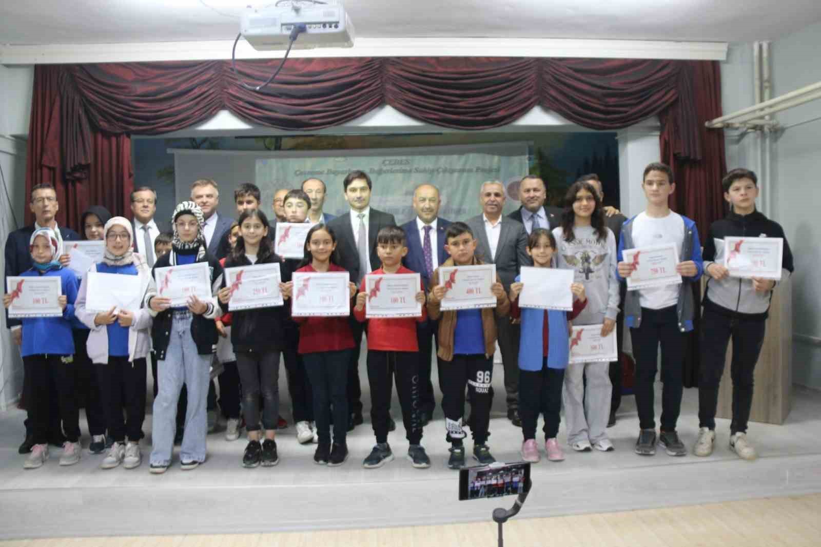 ŞAPHANE’DE “40 HADİS EZBERLEME YARIŞMASI" DÜZENLENDİ