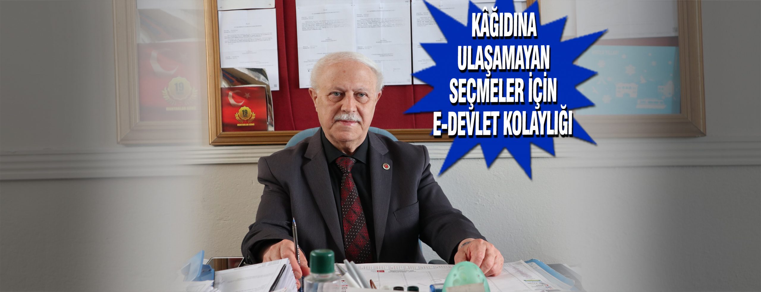 Bandırma 17 Eylül Mahallesi Muhtarı İrfan Acar, vatandaşların seçmen kâğıtlarının