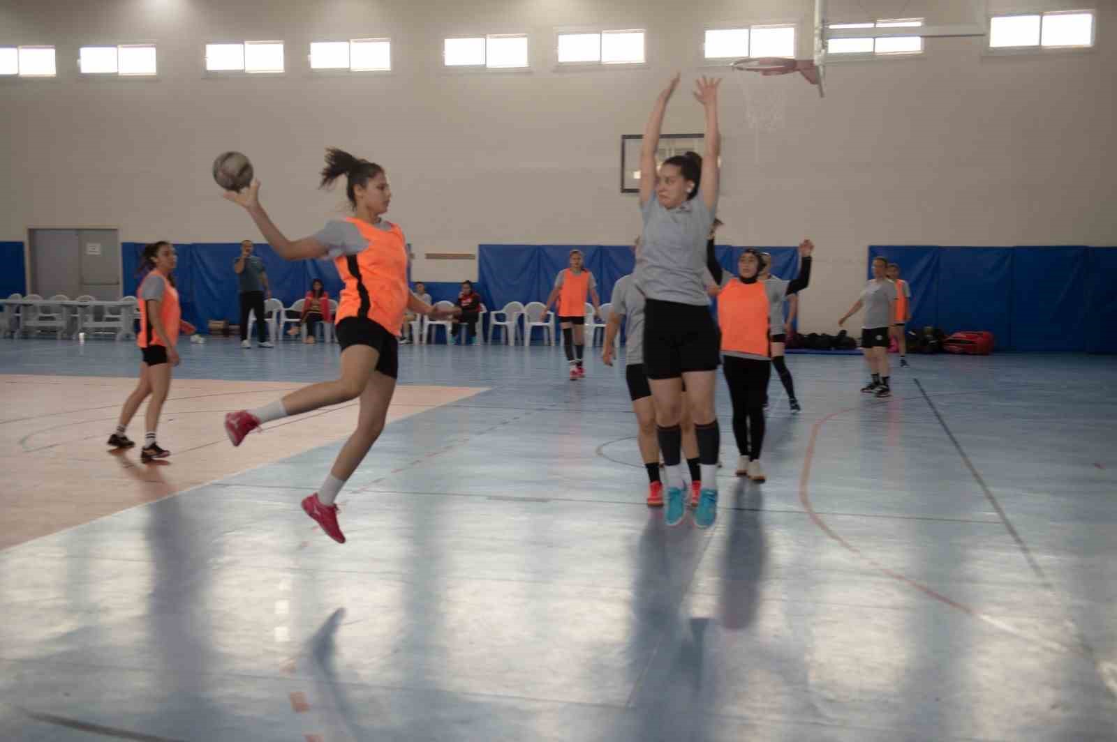 SEYHAN BELEDİYESİ’NİN 19 MAYIS ATATÜRK’Ü ANMA GENÇLİK VE SPOR BAYRAMI