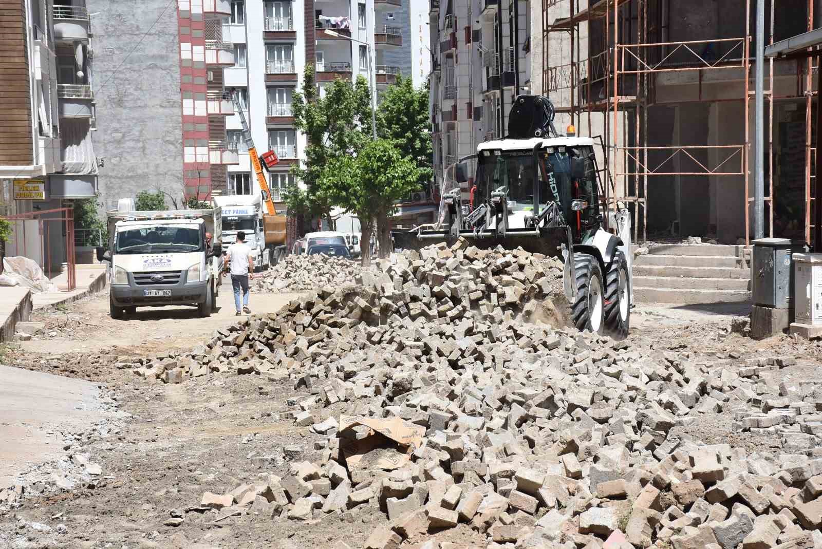 SİİRT BELEDİYESİ FEN İŞLERİ MÜDÜRLÜĞÜ, KENT İÇİ ULAŞIMI RAHATLATMAK VE