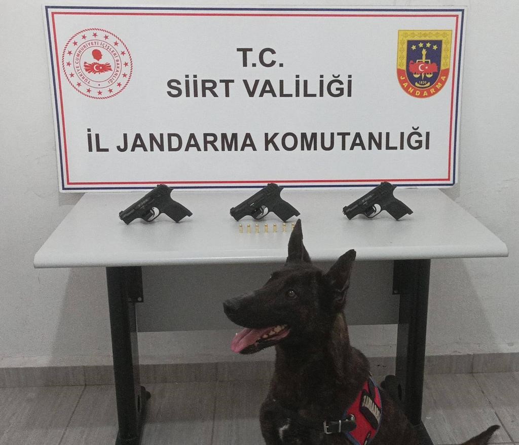 SİİRT İL JANDARMA KOMUTANLIĞI PERSONELLERİNCE SİLAH VE MÜHİMMAT KAÇAKÇILIĞI YAPTIĞI