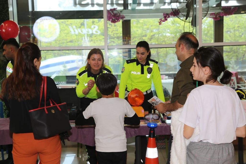 TÜRKİYE'DE İLK DEFA META TRAFİK PROJESİ UYGULANMAYA KONARAK SANAL GERÇEKLİK