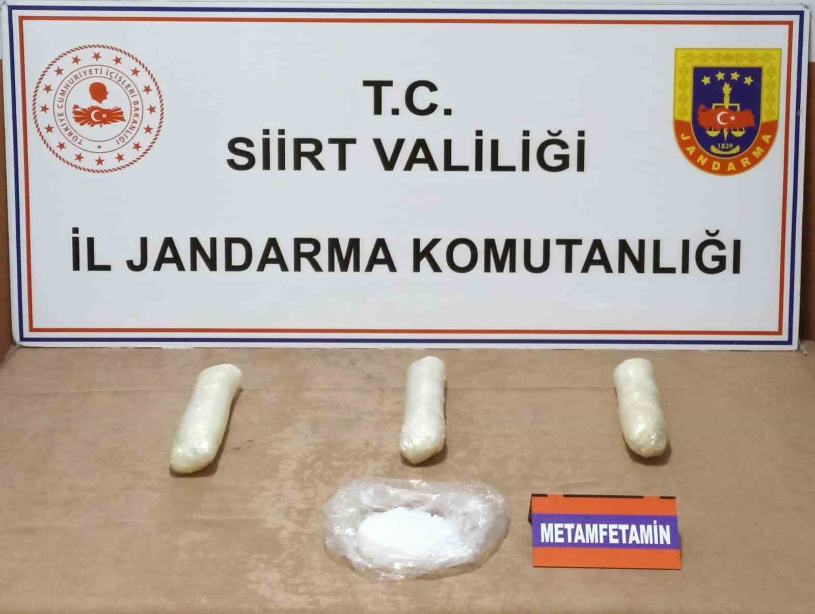 OPERASYONLAR NETİCESİNDE; 5 KİLOGRAM 252 GRAM ESRAR, 2 KİLOGRAM METAMFETAMİN,