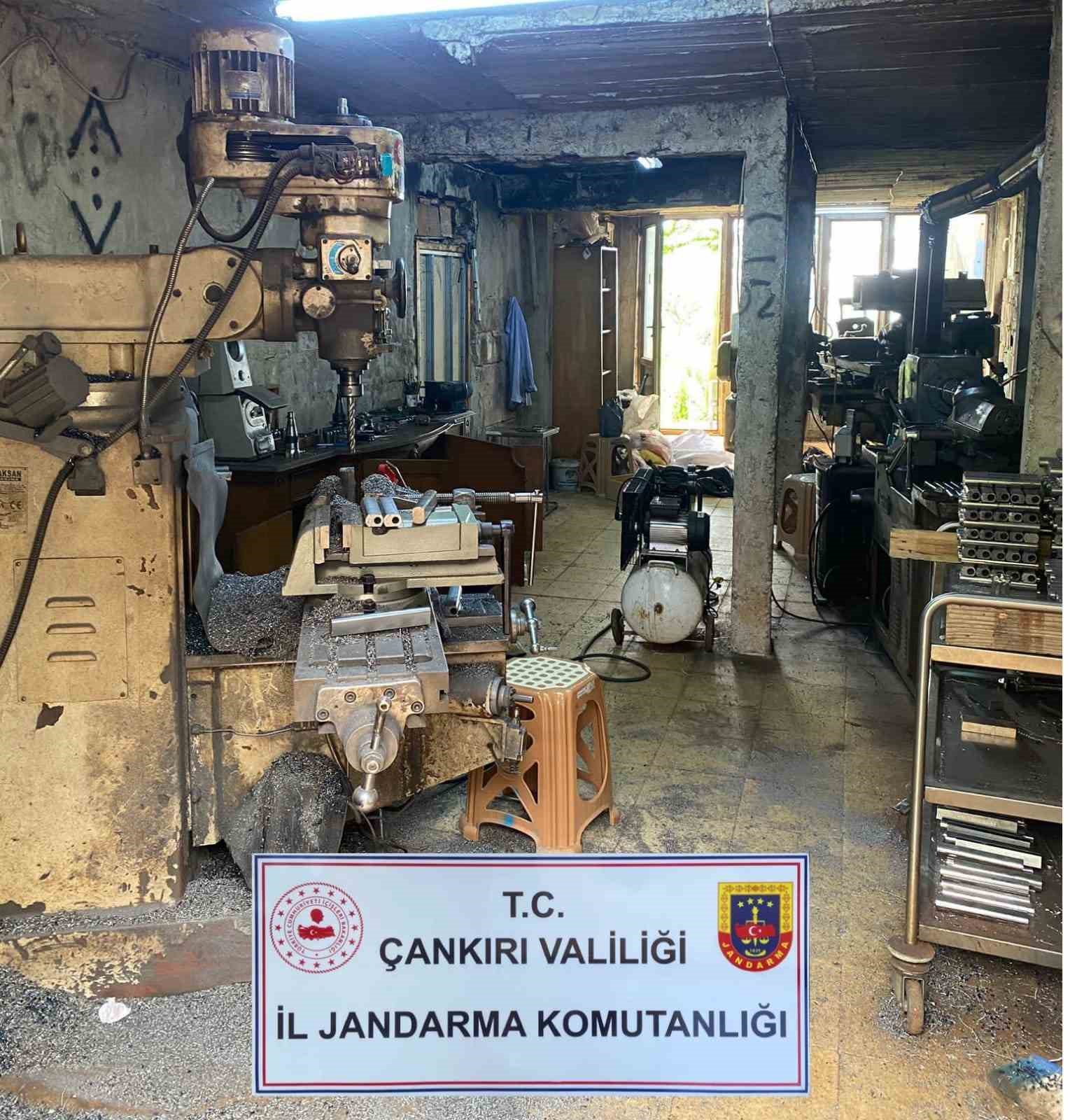 ÇANKIRI İL JANDARMA KOMUTANLIĞINCA KARADENİZ BÖLGESİNDEN İSTANBUL İLİNE SİLAH SEVK