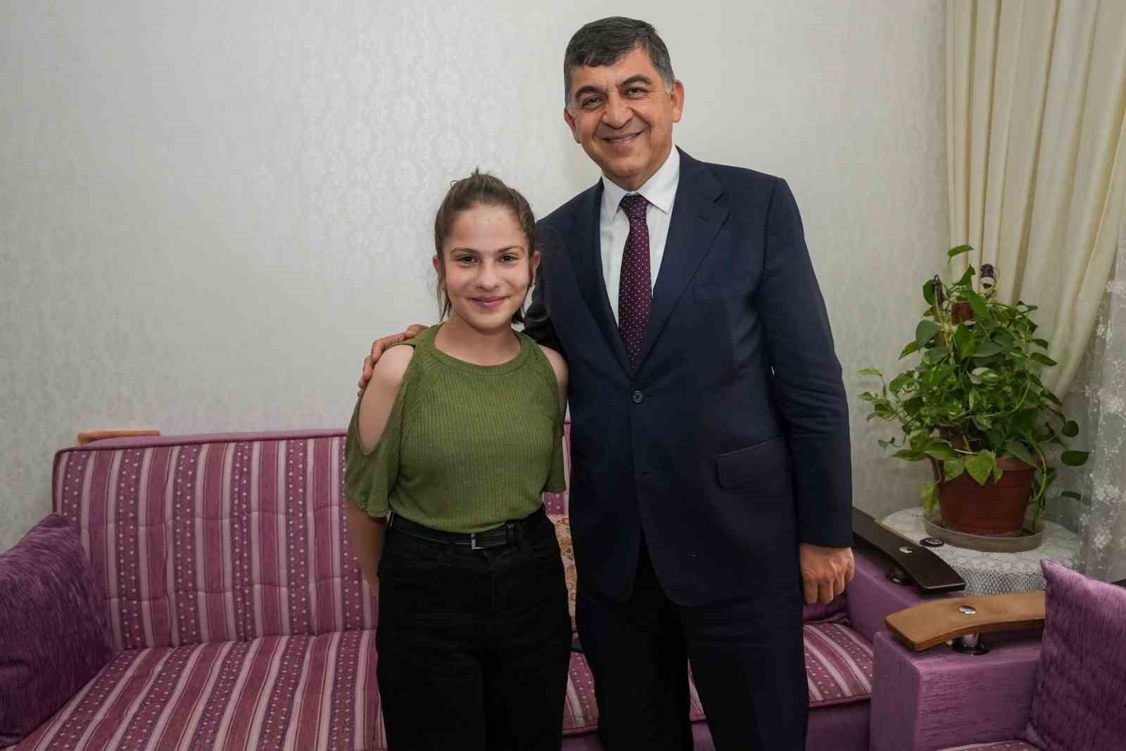 ŞEHİTKAMİL BELEDİYE BAŞKANI RIDVAN FADILOĞLU, LİSELERE GİRİŞ SINAVI’NA GİRECEK IRMAK