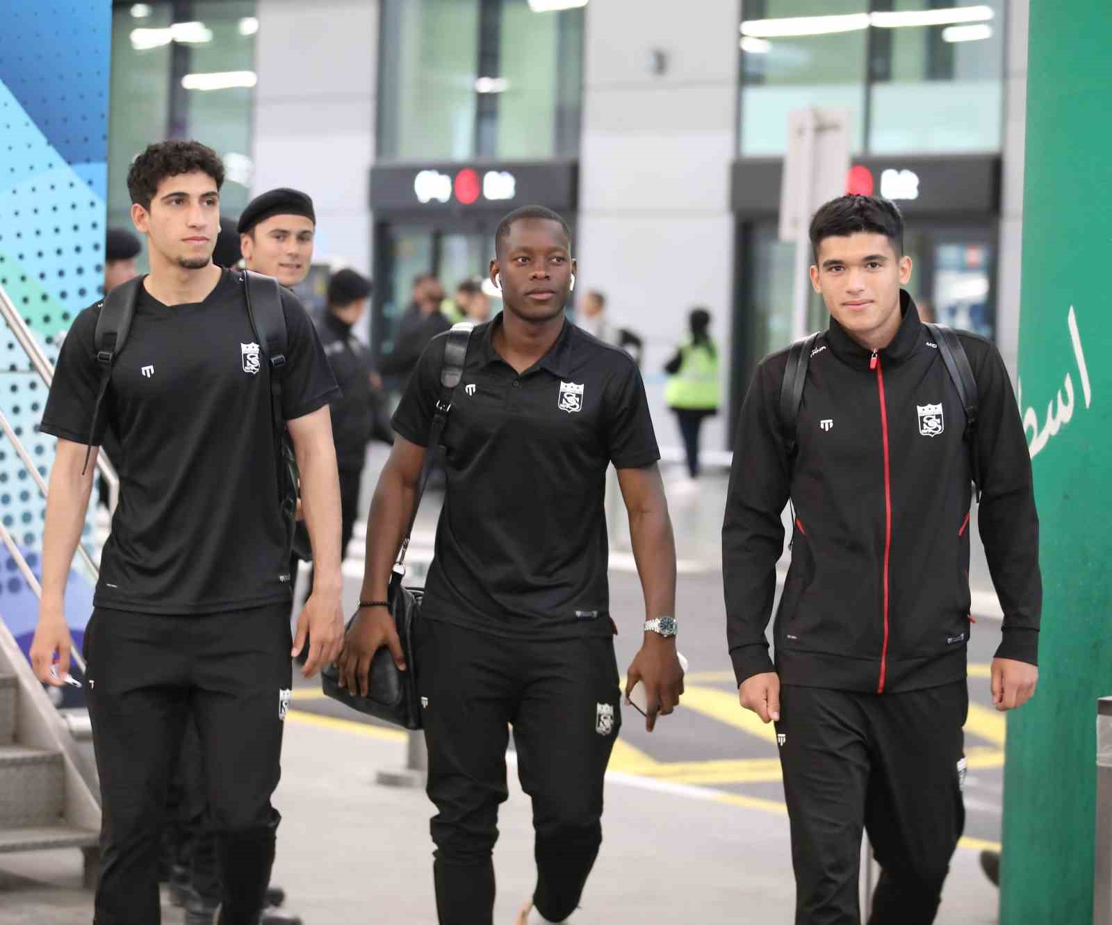 ZİRAAT TÜRKİYE KUPASI YARI FİNAL RÖVANŞ MAÇINDA YARIN DEPLASMANDA FENERBAHÇE