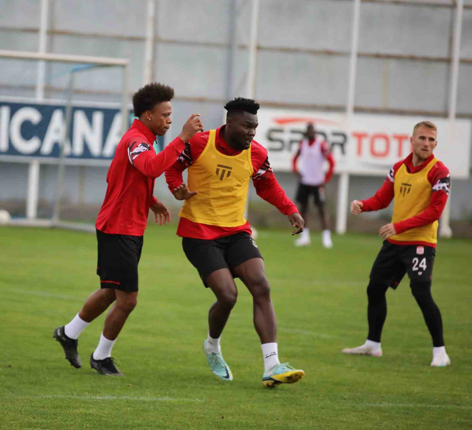 SPOR TOTO SÜPER LİG'İN 34. HAFTA MAÇINDA KASIMPAŞA İLE KARŞILAŞACAK