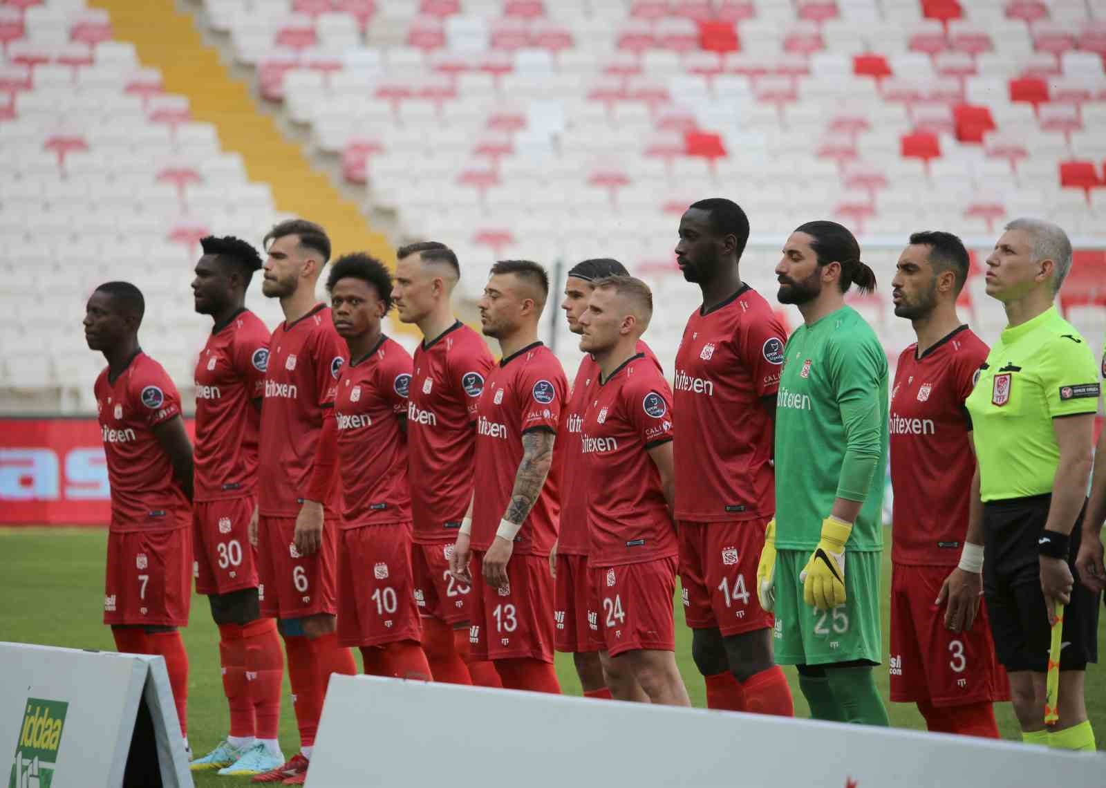 SPOR TOTO SÜPER LİG’İN 34. HAFTASINDA SAHASINDA KASIMPAŞA’YA 2-1 YENİLEN