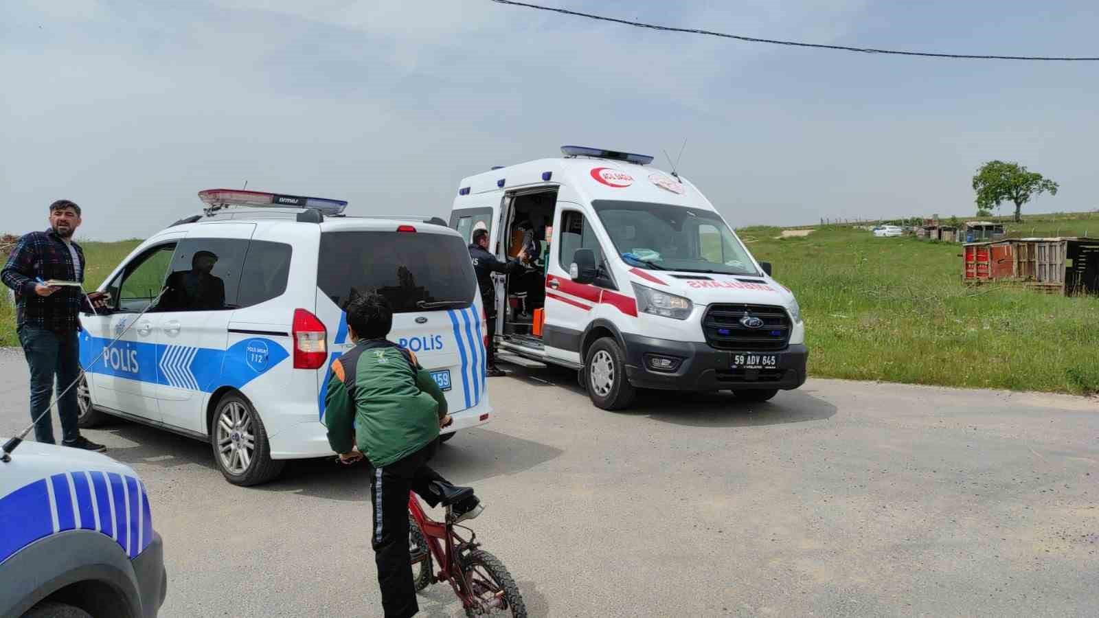 SAĞLIK EKİPLERİ YARALI SİNAN Y.’Yİ ÇERKEZKÖY DEVLET HASTANESİNE KALDIRDI.