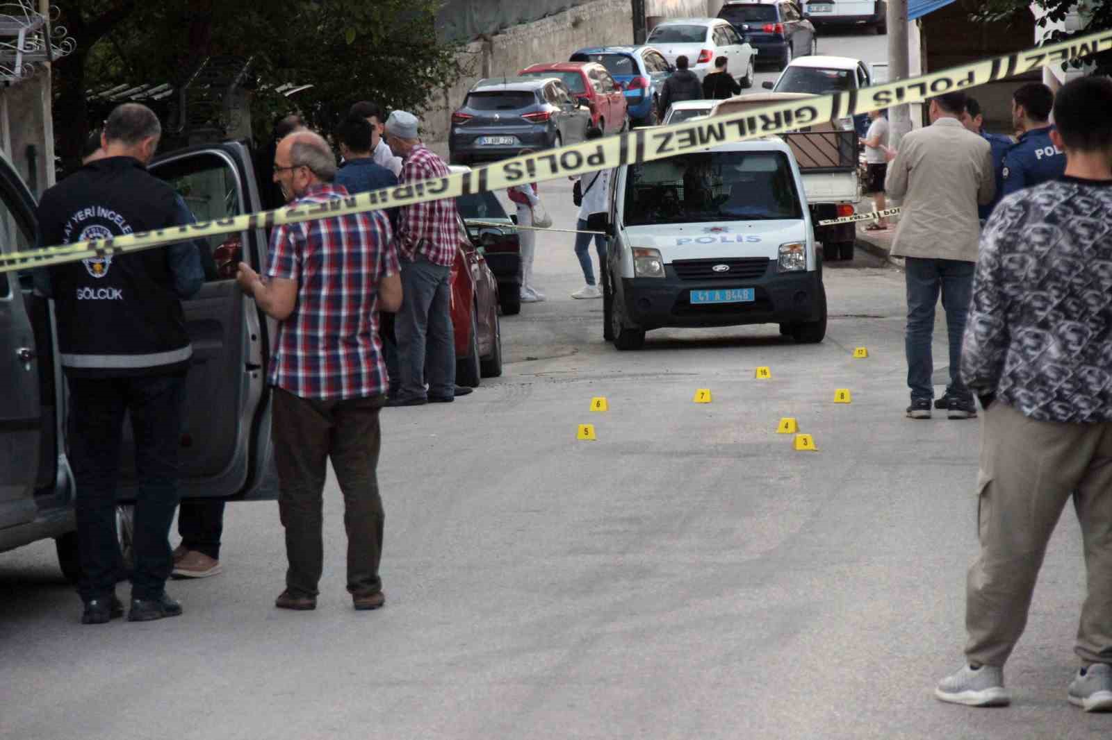 KOCAELİ'NİN GÖLCÜK İLÇESİNDE GEÇTİĞİMİZ SENE SOKAK ORTASINDA 1 KİŞİNİN ÖLDÜĞÜ,