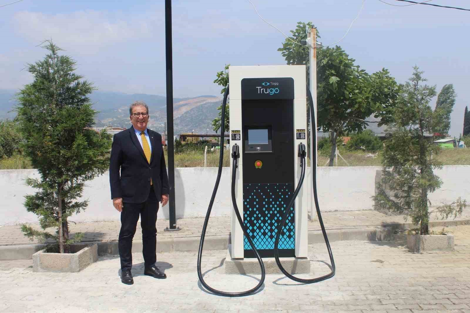 SÖKE BORSA AYDIN'IN İLK TRUGO ELEKTRİKLİ ARAÇ ŞARJ İSTASYONU’NU KURDU