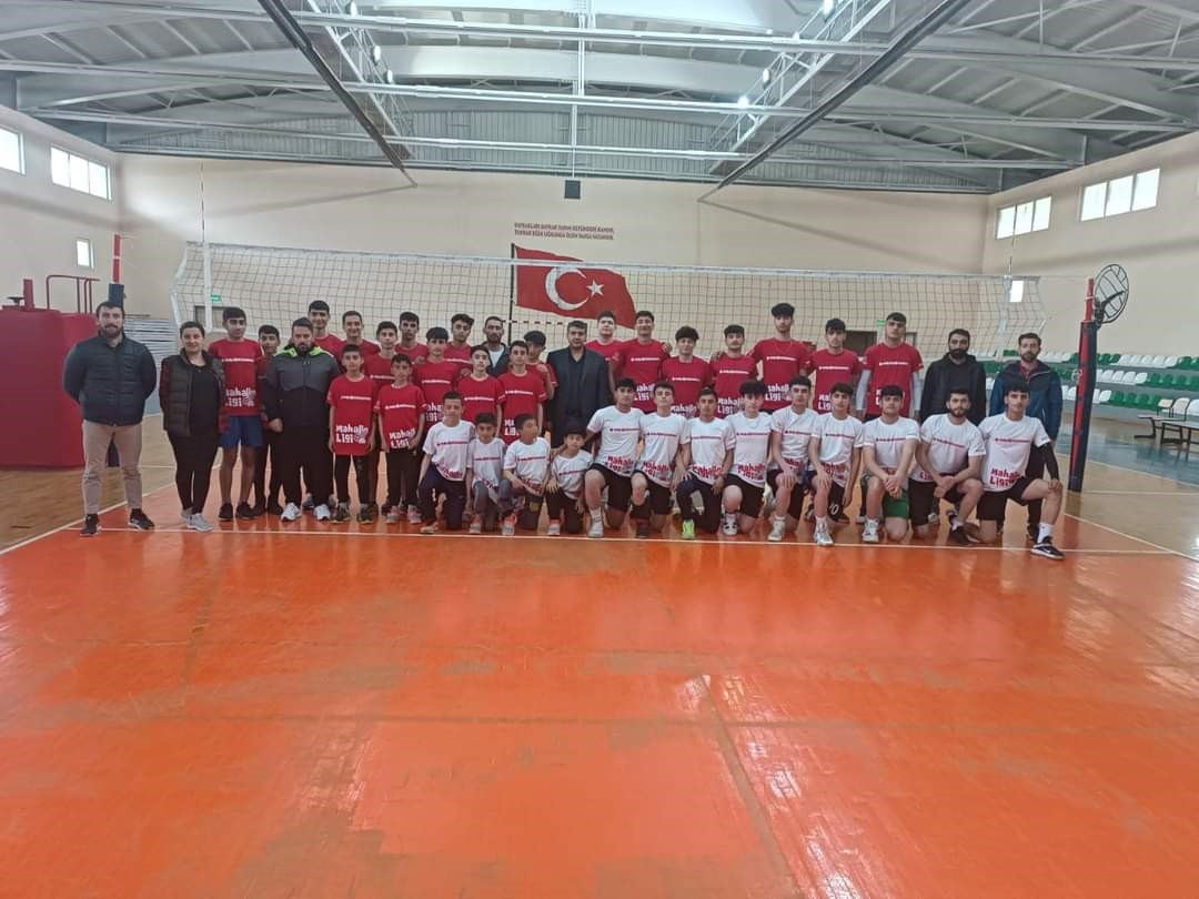 BİNGÖL’ÜN SOLHAN İLÇESİNDE GENÇLİK VE SPOR BAKANLIĞI'NCA BAŞLATILAN MAHALLE LİGİ