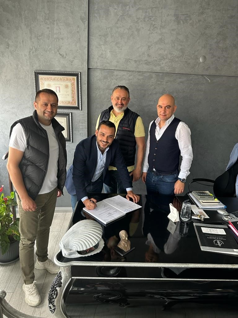 TFF 3. LİG’DE SON MAÇTA LİGDE KALMAYI GARANTİLEYEN DARICA GENÇLERBİRLİĞİ