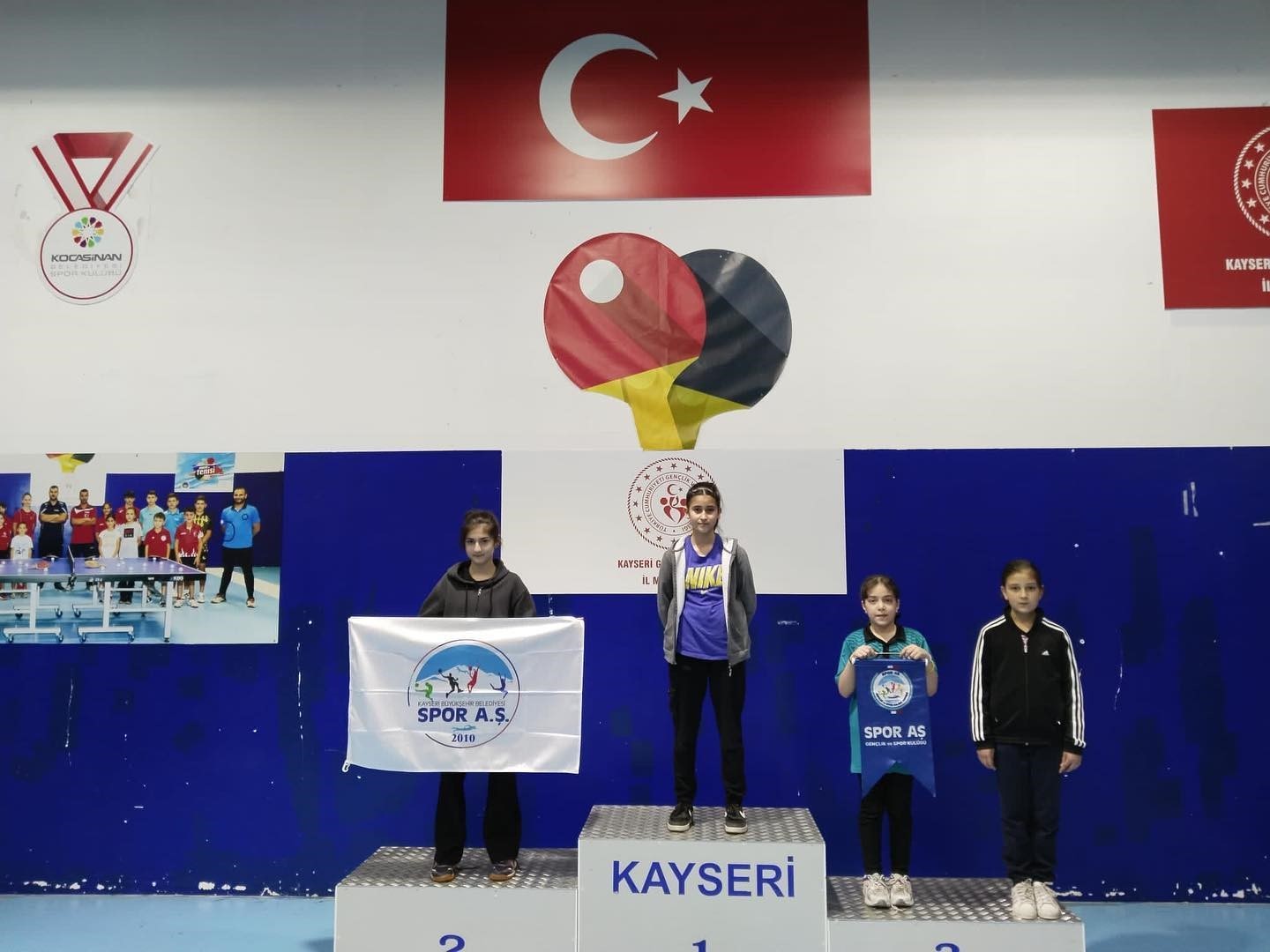 KAYSERİ’DE YAPILAN  MİNİKLER-KÜÇÜKLER YEREL LİG 5. ETAP MASA TENİSİ