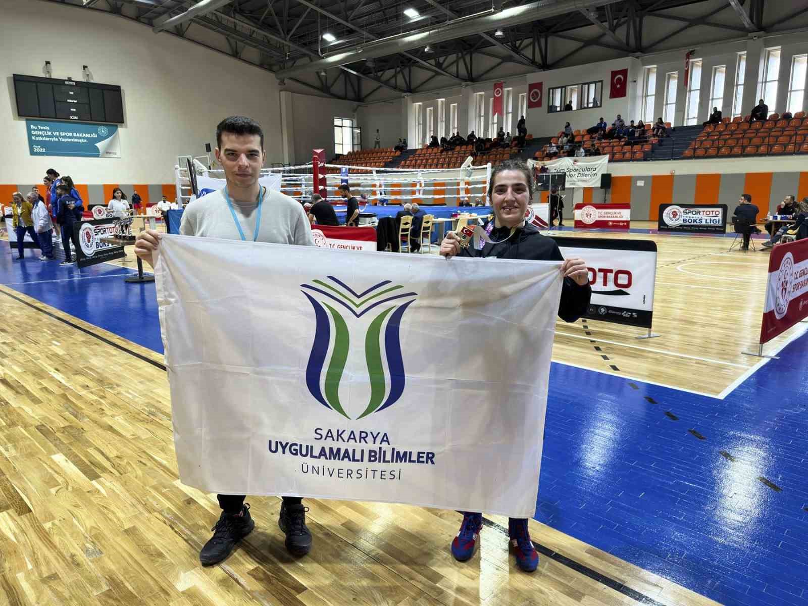SUBÜ ÖĞRENCİLERİ, KASTAMONU’DA DÜZENLENEN ÜNİLİG TÜRKİYE BOKS ŞAMPİYONASI’NDA BİR ALTIN