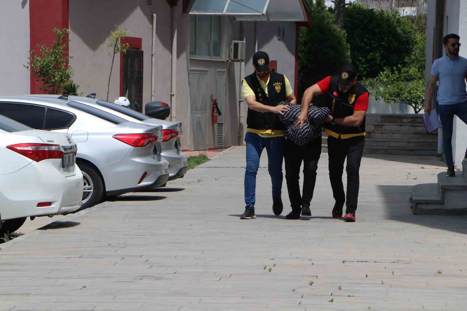 ADANA’DA AYNI GÜN İKİ ÇİFTLİKTEKİ BEKÇİYİ SİLAHLA ETKİSİZ HALE GETİRİP