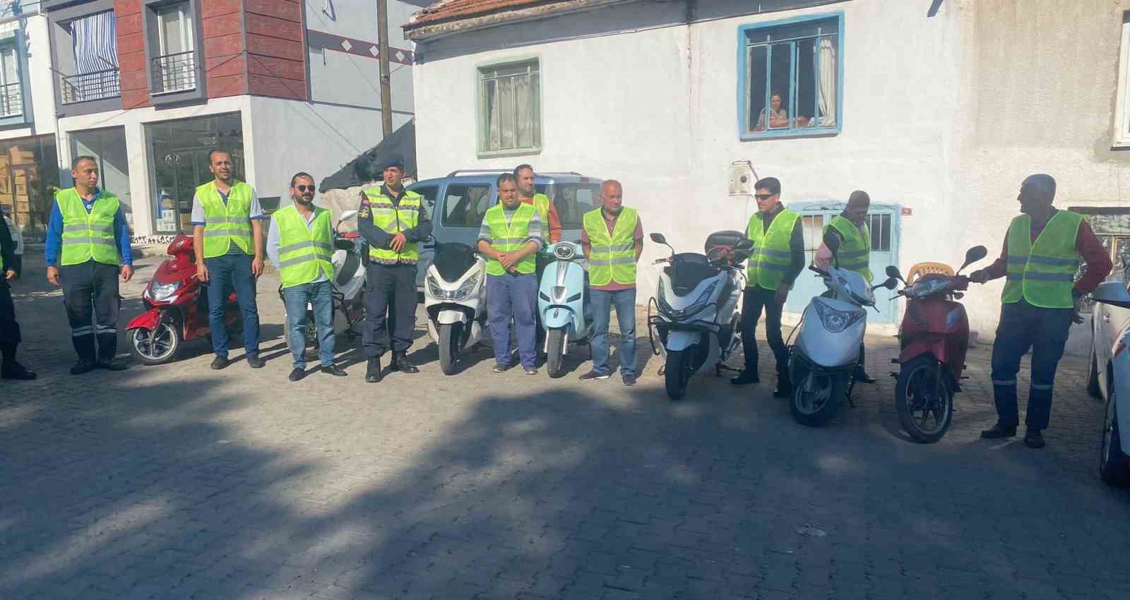 TRAFİK HAFTASI DOLAYISIYLA MUĞLA’NIN MİLAS İLÇESİNDE, JANDARMA EKİPLERİ TARAFINDAN ETKİNLİK