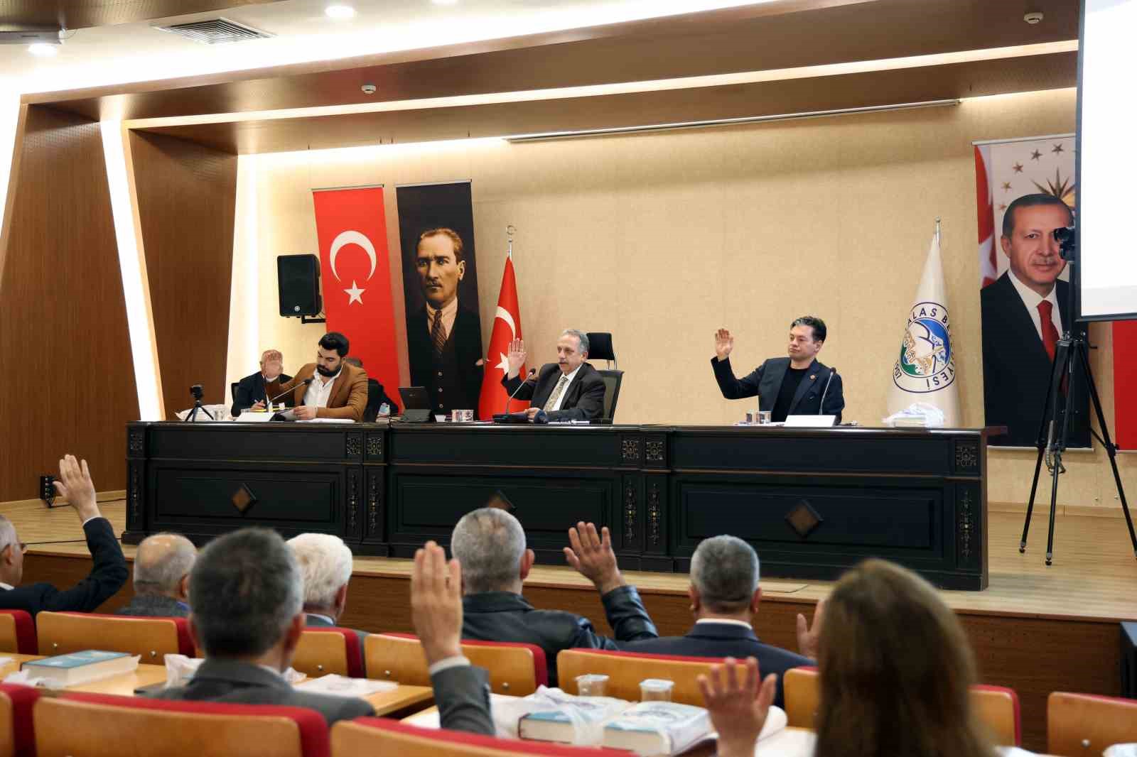 TALAS BELEDİYE MECLİSİ, MAYIS AYI GÜNDEMİNDE BULUNAN 17 MADDEYİ KARARA