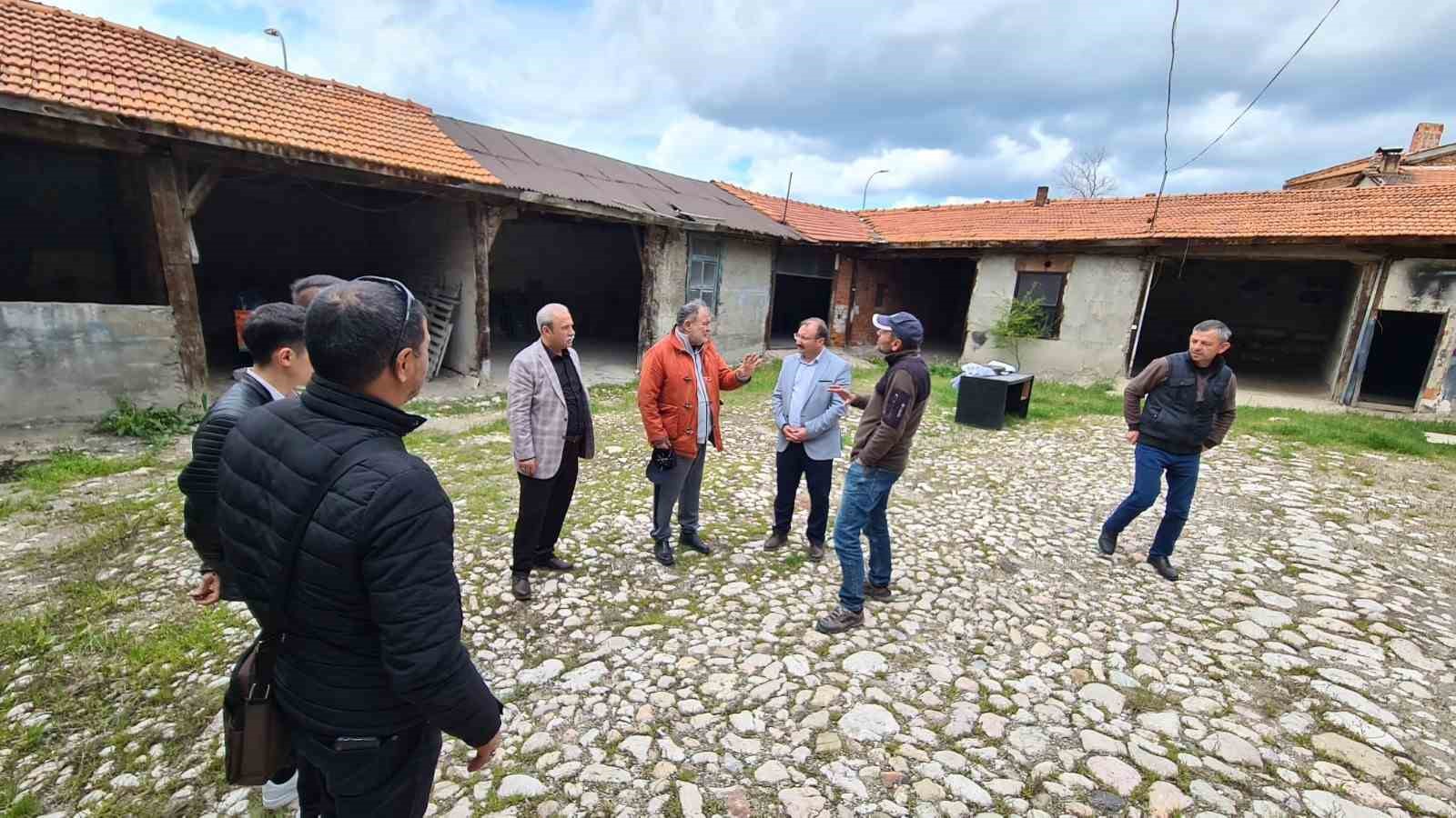 TARİHİ EMET HAN'INDA RESTORASYON ÇALIŞMALARI BAŞLIYOR