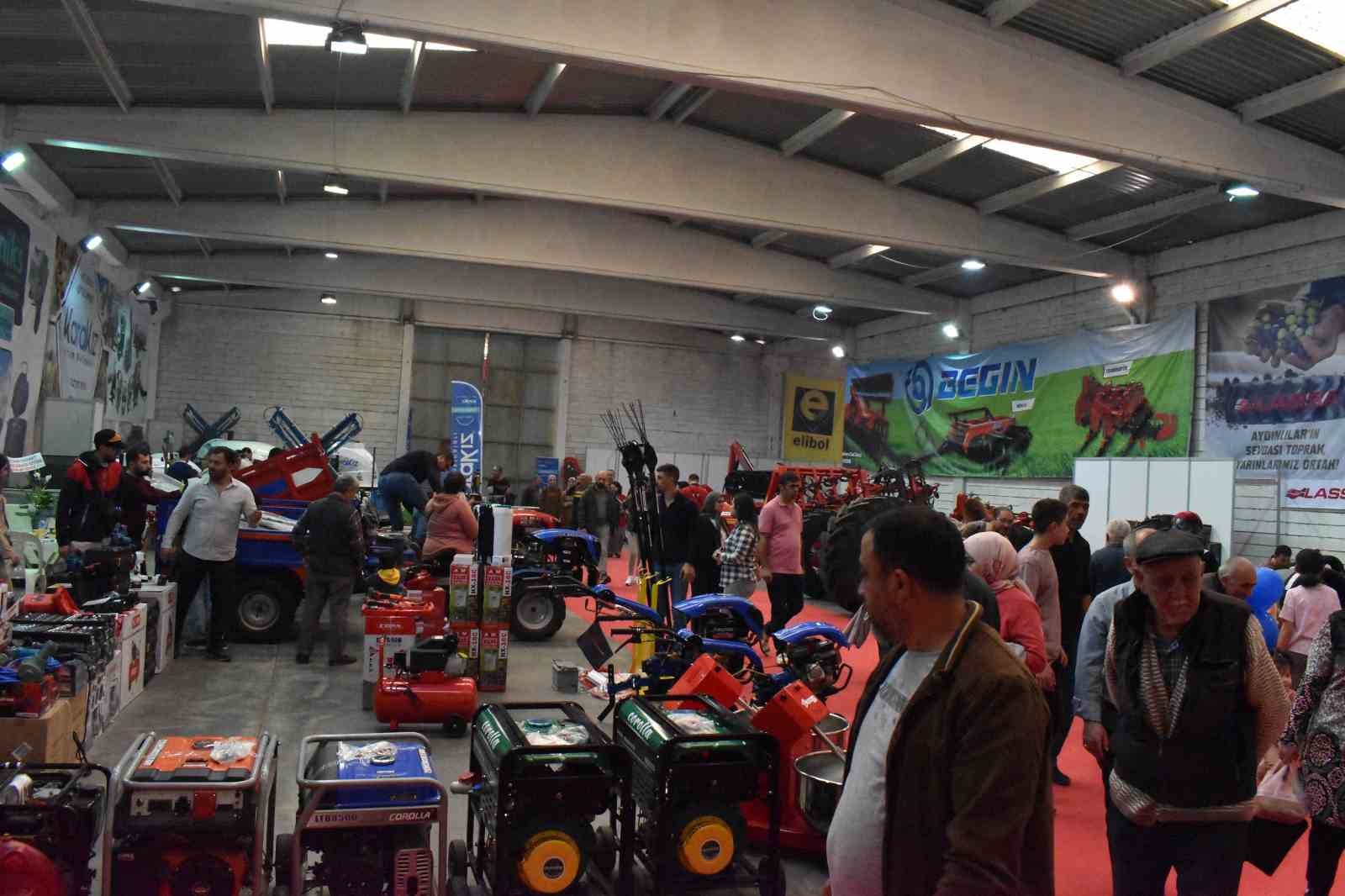 AYDIN’DA BU YIL 10.’SU GERÇEKLEŞTİRİLEN TARIM FUARINI 360 BİN KİŞİ