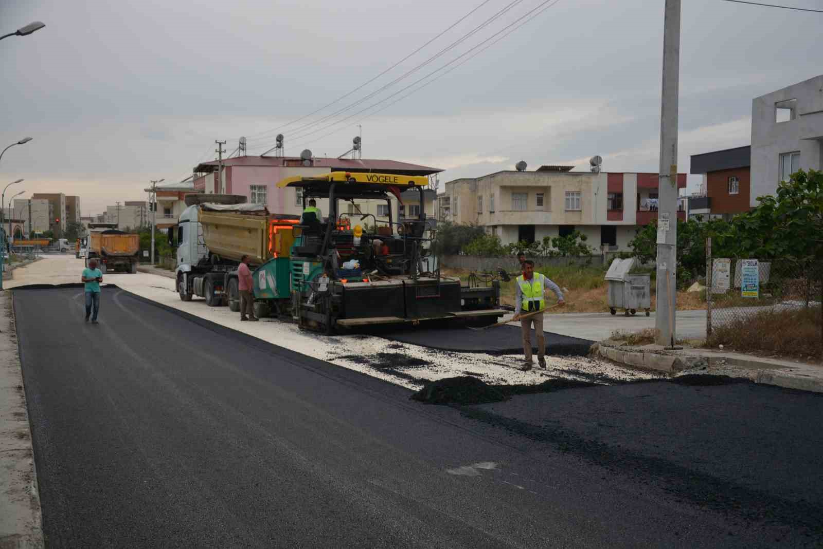 MERSİN BÜYÜKŞEHİR BELEDİYESİNCE, TARSUS’UN FERAHİM ŞALVUZ MAHALLESİ’NİN ANA ARTERİNDE BOZUK