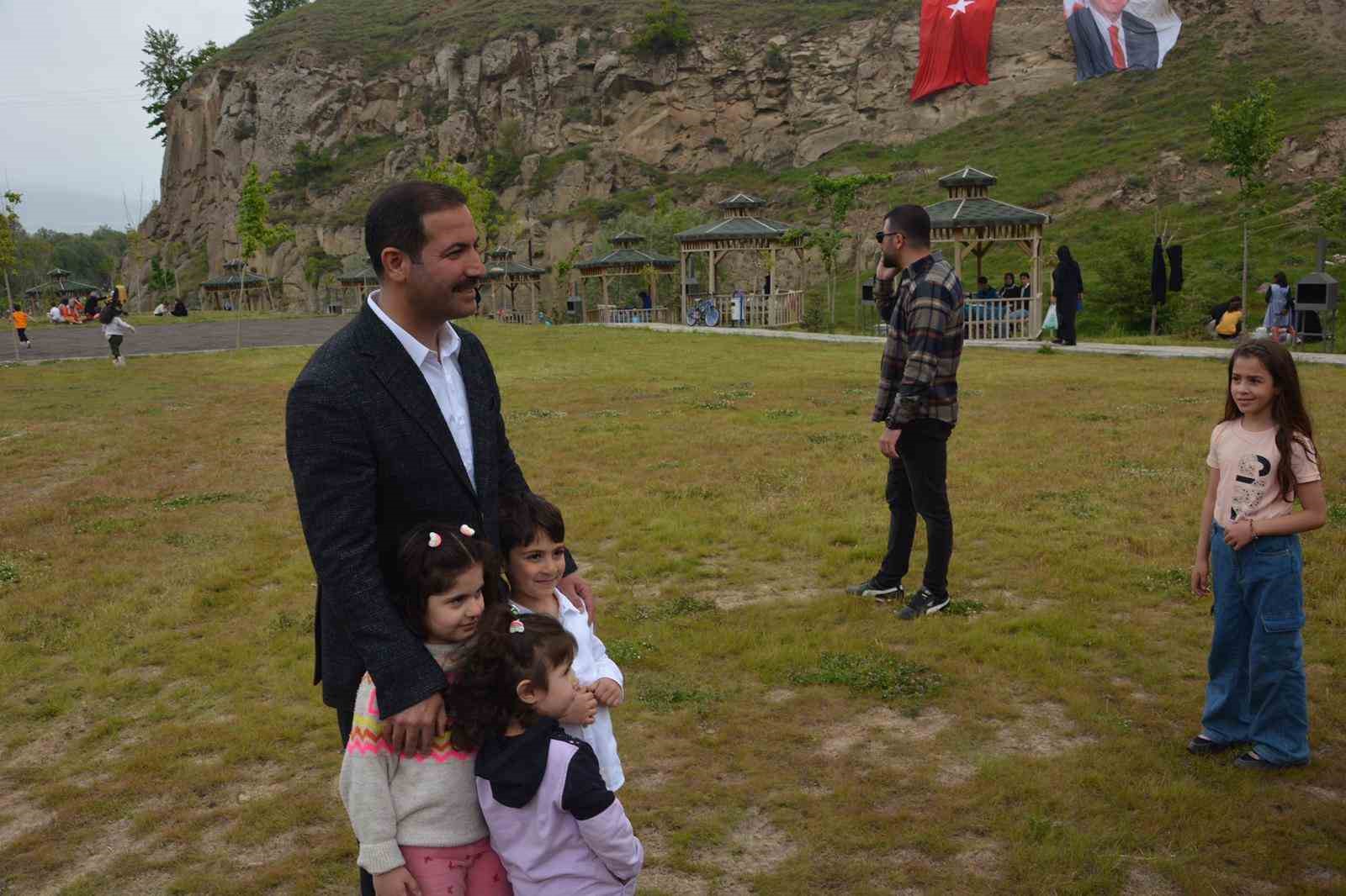 TATVAN’DA BÖLGENİN EN BÜYÜK MESİRE ALANI HİZMETE AÇILDI