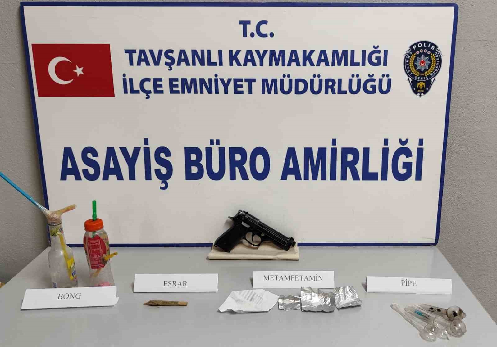 TAVŞANLI’DA UYUŞTURUCU OPERASYONU: 4 GÖZALTI