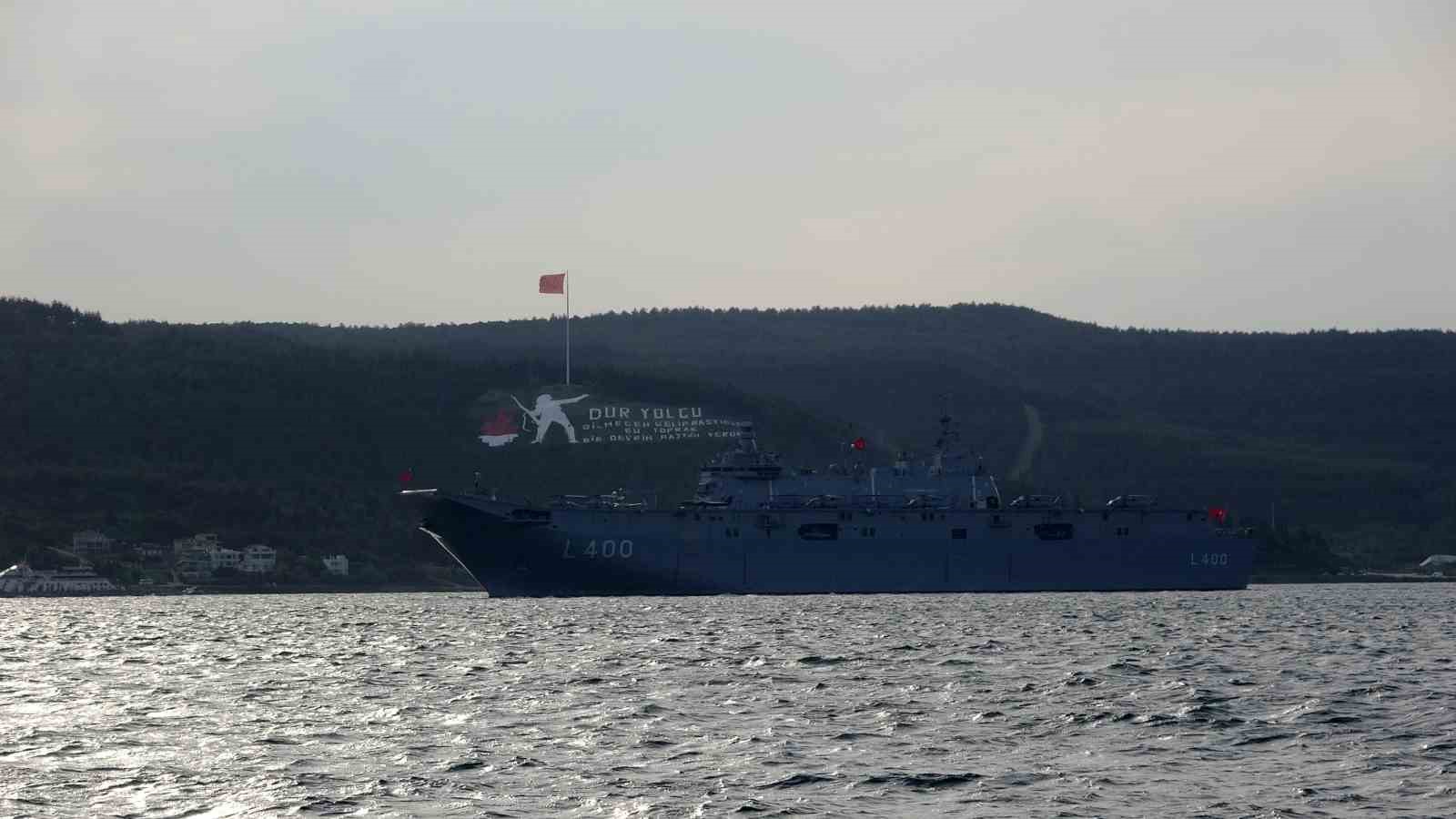 TCG ANADOLU, ÇANAKKALE BOĞAZI’NDAN GEÇTİ. GEMİYE İLGİ YOĞUNDU