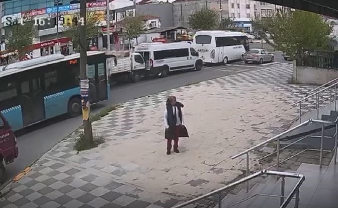 TEKİRDAĞ’DA 7 İŞÇİNİN YARALANDIĞI ZİNCİRLEME KAZA KAMERADA